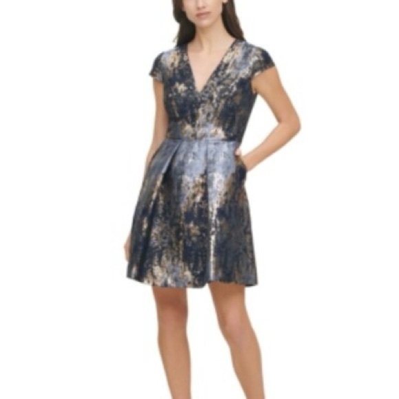 Vince Camuto Dresses & Skirts - NWOT Vince Camuto Mini Dress